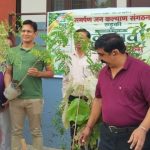 भगवानपुर एसडीएम डीएस नेगी बोले सभी प्राथमिकता के साथ करें पौधारोपण