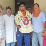 कॉमनवेल्थ गेम्स में रजत पदक जीतने वाले शुभम जुयाल का घर पहुंचने पर जोरदार स्वागत