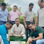 पौधारोपण की सार्थकता केवल पौधे लगाने में नहीं उन्हें विकसित करने की जिम्मेदारी निभाने में है:अक्षय प्रताप